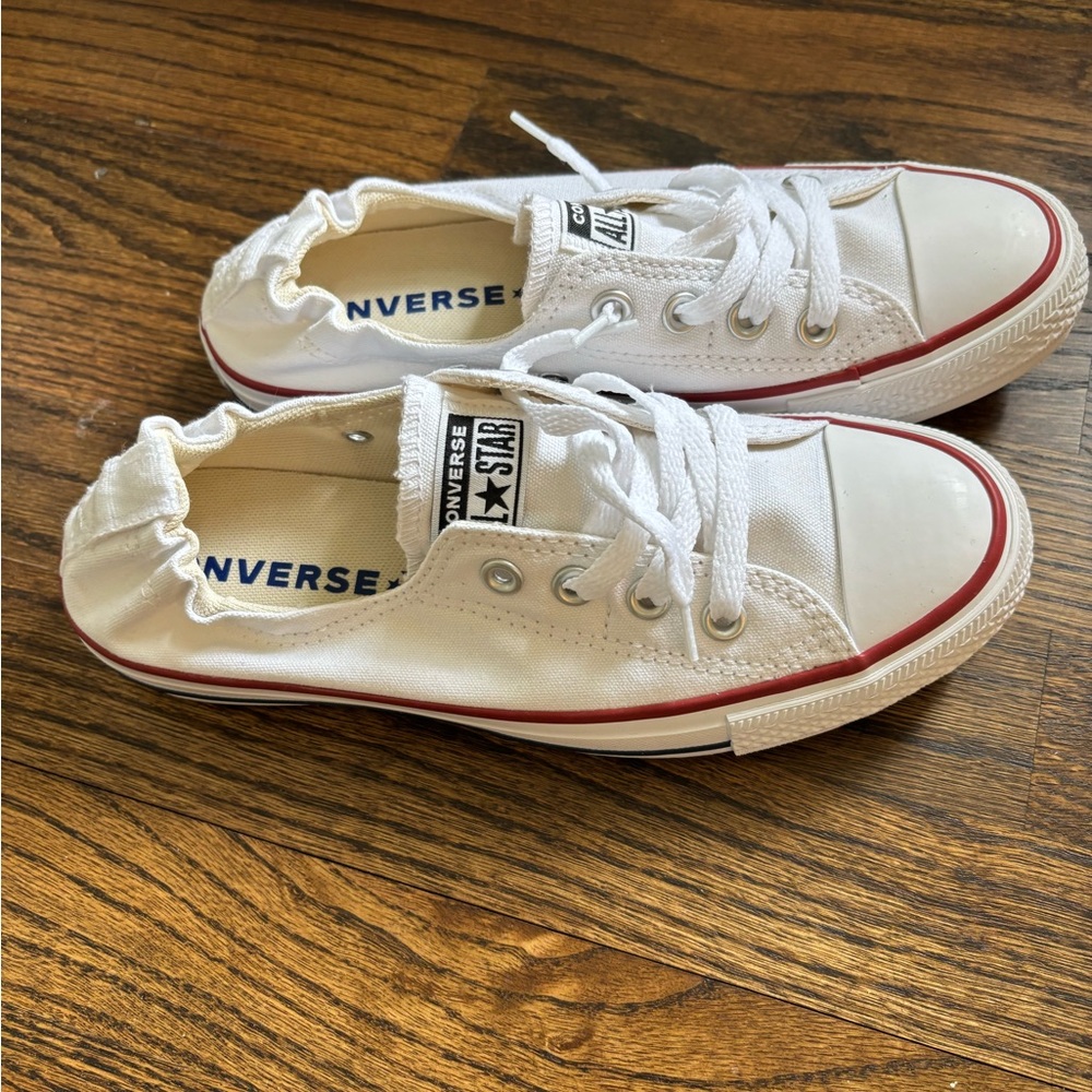 NWOT Converse Women’s White Sneakers